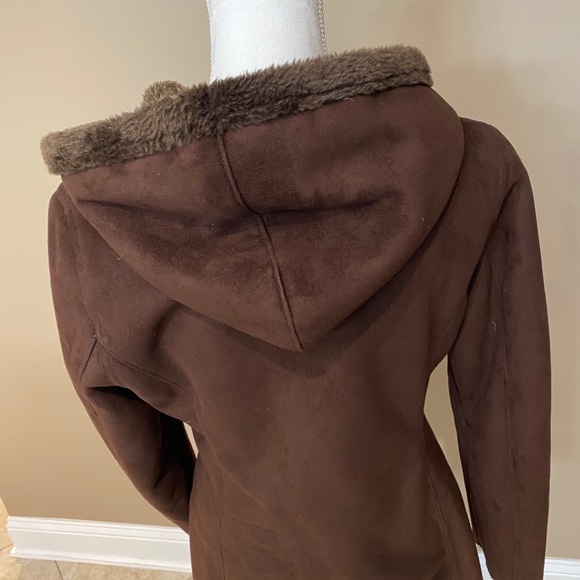 Coat - Picture 4 of 5